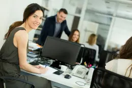 woman working computer 1